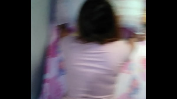 cogemos en la cama de al lado cuando va al parque bien sabroso por la tarde y grabo con el telefono  