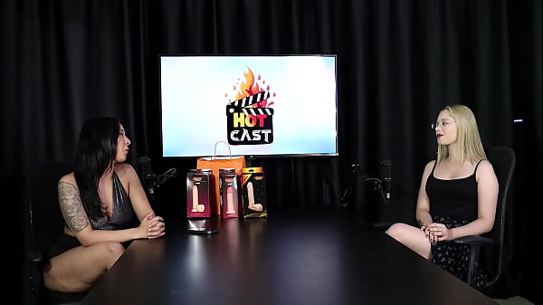 Mentia para o namorado mas se sentiu culpada, e era muito ciumenta - Vivian Lola (SHEER/RED)