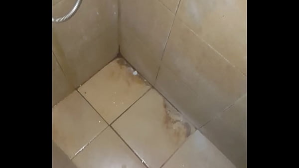 pija corta eyaculando  