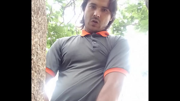 Dirigindo batendo uma gostosa  