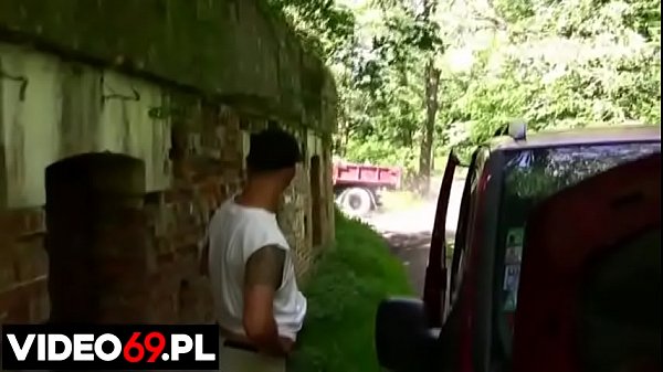 Darmowe filmy erotyczne - Trzeba naprawić samoch&oacute;d - występuje Marzena