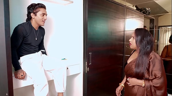 Indian milf bhabhi masturbate her pussy for the sexual satisfaction