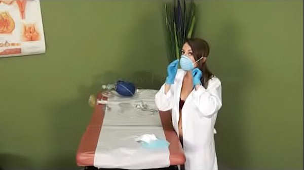 Female Dr. Shows How To Hospital Clinic Masks