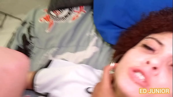 ED JUNIOR CHAMA UMA NOVINHA TOCEDORA DO CORINTHIANS PARA ASSISTIR AO JOGO MAS ELA QUERIA ERA FUDER SEM CAMISINHA(COMPLETO NO RED E NO SHEER)