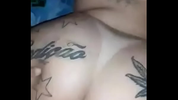 Safadinha dando muito a buceta  