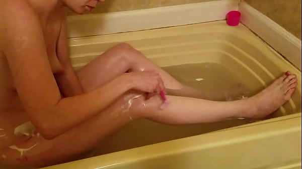 Shaving legs amateur voyeur