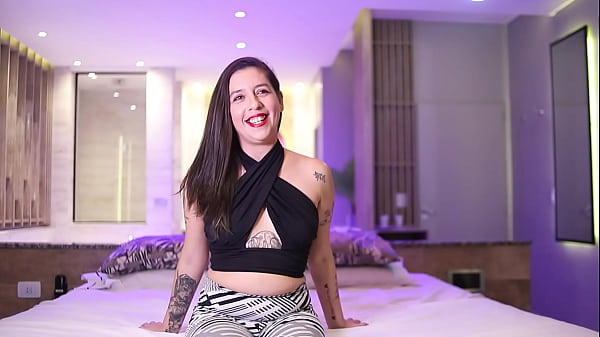 Entrevista Caliente con Solange, la Actriz Porno Argentina, Termina en Sexo y Acabada en la Espalda