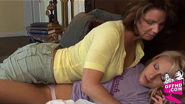 Lesbian desires 1018