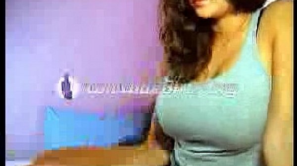 20.01 cute latina student masturbates (new)