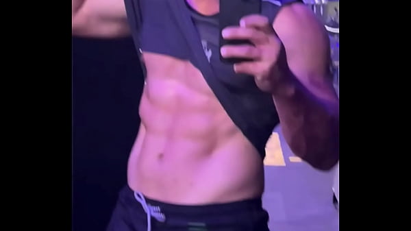 Treino pago logo irei sortear algum f&atilde; para treinar comigo voc&ecirc; toparia ? Tem que ser VIP o sorteio vai ser por l&aacute; ent ...  