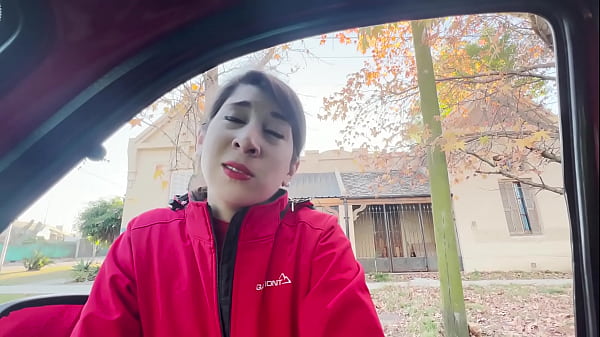 Hijastro ENCUENTRA a su MADRE PORSTITUYENDOSE en la CALLE y TERMINA haciendole un PETE para QUE no le CUENTE a su PADRE (Tr&aacute;iler)