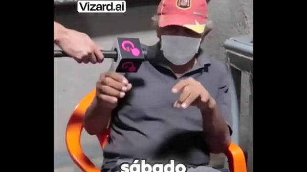 La dura realidad de un vendedor de peri&oacute;dicos #esfuerzo #chiclenoticias #historia #elchicletv #trabajo #sacrificio #atre ...