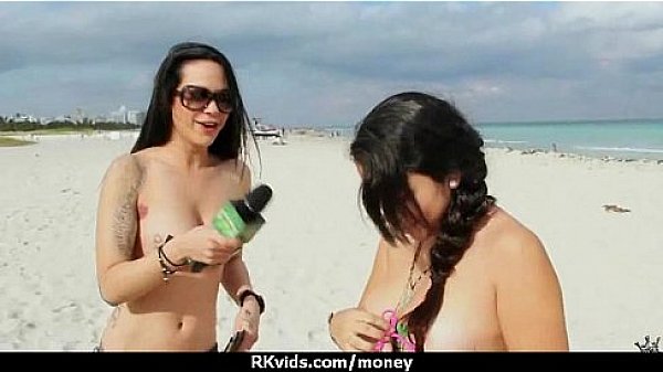 These horny amateurs know that money talks 11