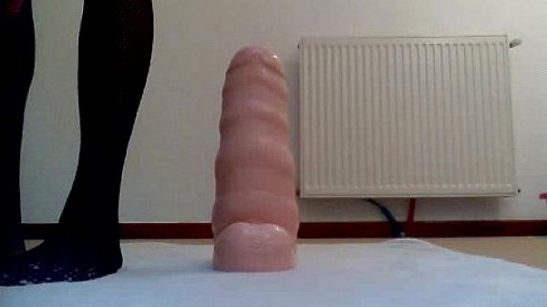 Annabelle Dangel a daily pussy trainnig  