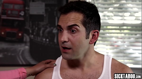 Sexy babe Isabella Nice swallowed huge dick before hard pussy fucking 