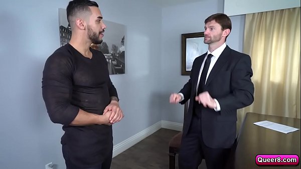 Dennis West sucks Arad Winwin delicious cock