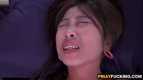 Asian Amateur Fingers Before Fucking