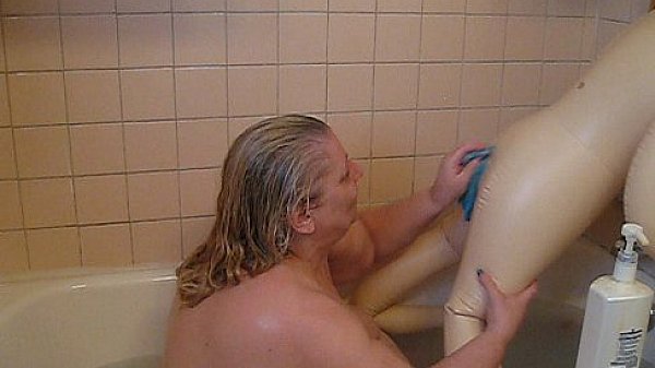 pics vids 356 065.AVI