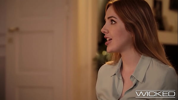 Scarlett Jones Loves Getting Fucked Hard