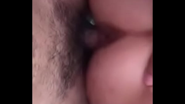 Mulher casada transando com seu esposo