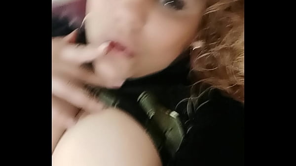 Noem&iacute; Padilla tetona rubia  