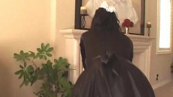 Alexis Amore Spanish Maid