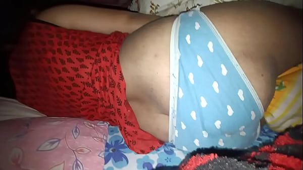 Indian Cuckold Hubby recording her naked wife