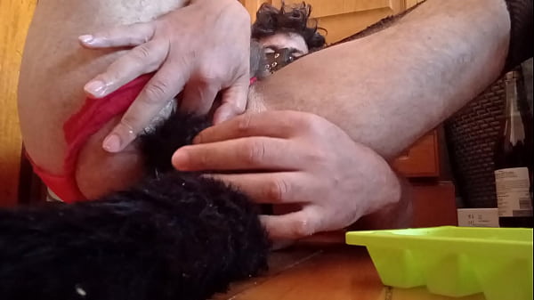 Petsissyslut - Icy cold Plug and ice, To my mistress  