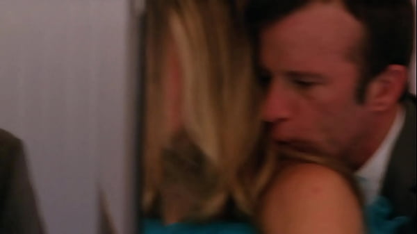 Kaitlin Doubleday - Dama de honor siendo follada por el suegro en la boda - Sexo en p&uacute;blico - Los clientes se asustan de los gritos