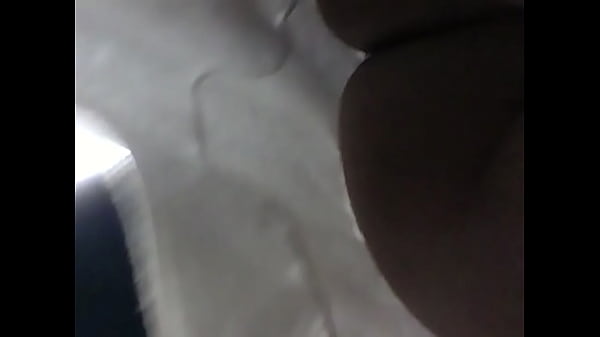 Por Debaixo da sainha