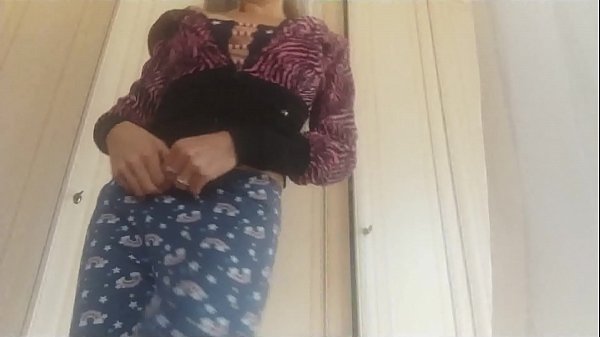 sexy bikini model beg ya to cum on her tits  