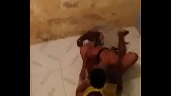 Maluco da #CDG esfoda&ccedil;ando obesa 1/10 da Ilha