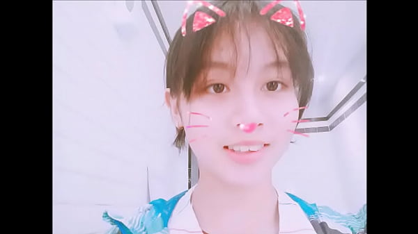 Nữ sinh nguyễn thị định