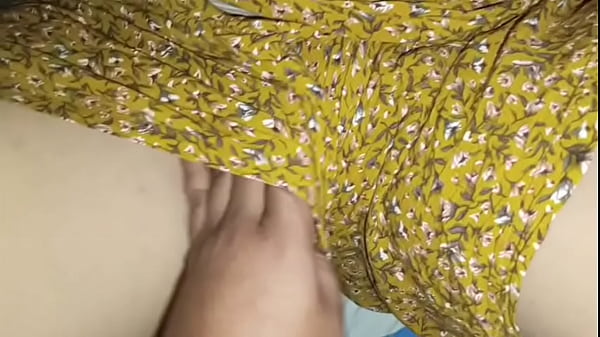 Sperma muncrat dalam memek ibu mertua