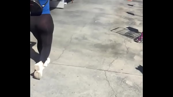 Big ass jiggling in pants part 1