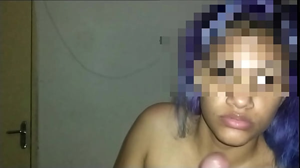 Me acordou as 6 da manh&atilde; indo pra gozar.  