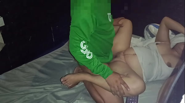 Asawa ni pare kinantot ni foreman.  