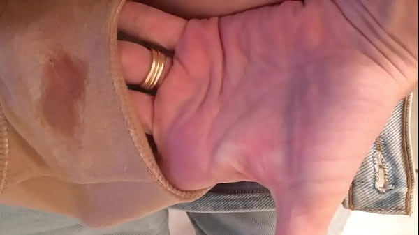 Watch my Pierced Pussy Pees and Farts  