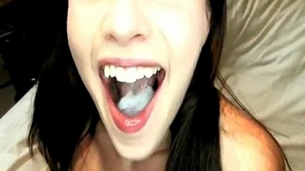 Novinha pagando um boquete sensacional s.: amandinhaa69x