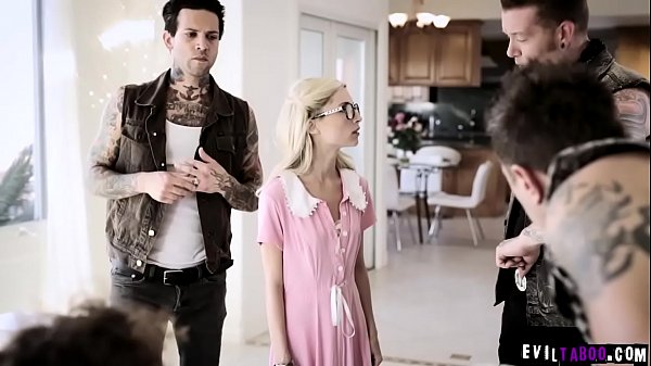 Piper Perri gets an orgy from boyfriends classmates