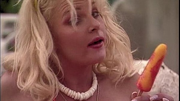 Metro - Lesbian Sex - scene 2