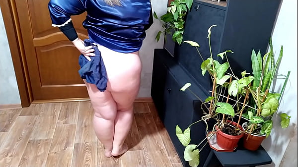 Masturbating mother-in-law gets a load of my sperm on her fat ass while standing doggystyle