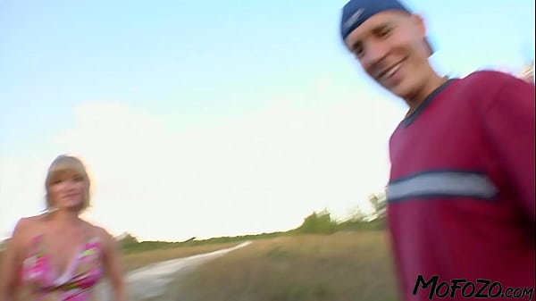 MOFOZO.com - We Picked Up A Damsel In Distress By The Lake