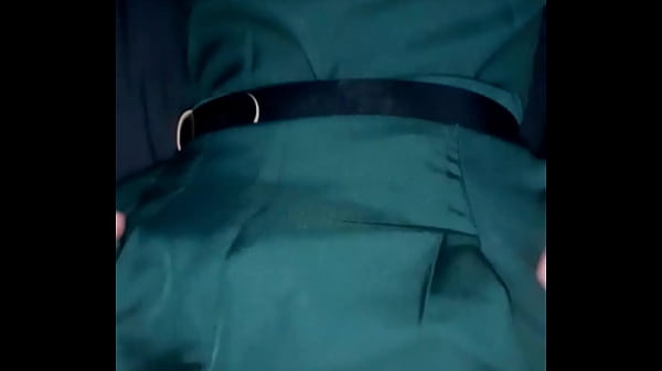 นักเรียนเนตรนารีโดนเพื่อนชายหลอกมาที่ห้อง เลยโดนง้างหีจับเย็ดแล้วแตกใน 