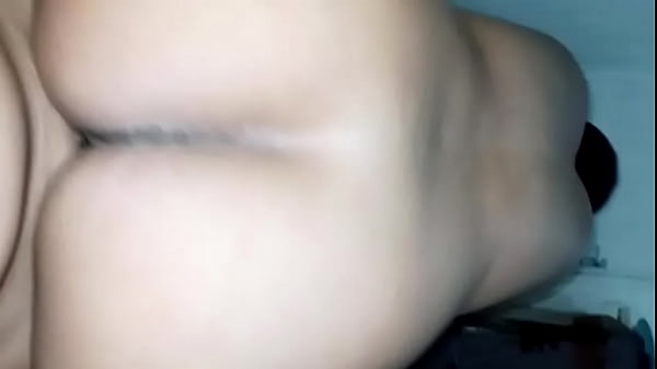 Tante alin asal semarang melayani nafsu cowok hidung belang 