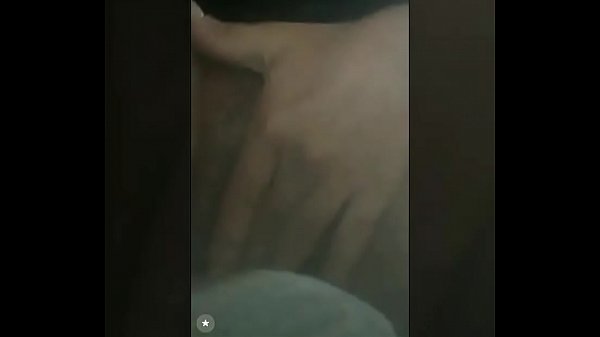 Novinha safada se masturbando ao vivo 