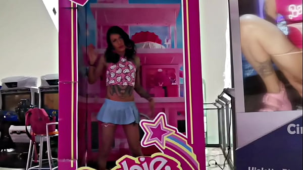 Pretty trans perfect ass in miniskirt