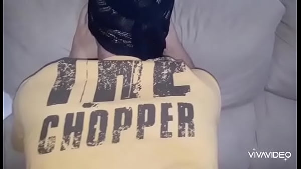 Branquelo puto dando o rabo 