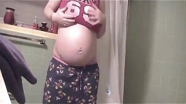 pregnant teen bathroom selfie - PregnantHorny.com