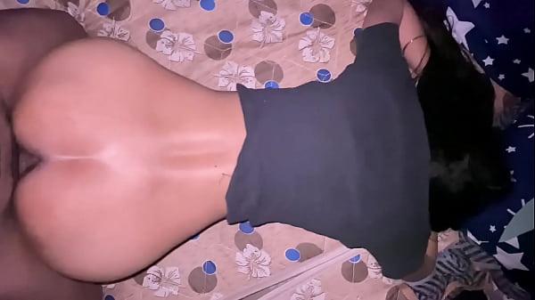 बॉस ने भारतीय नौकरानी लड़की की चूत चोदी